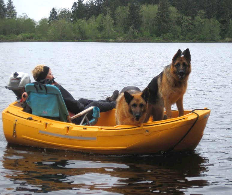 good dinghy for floating and relaxing with dogs